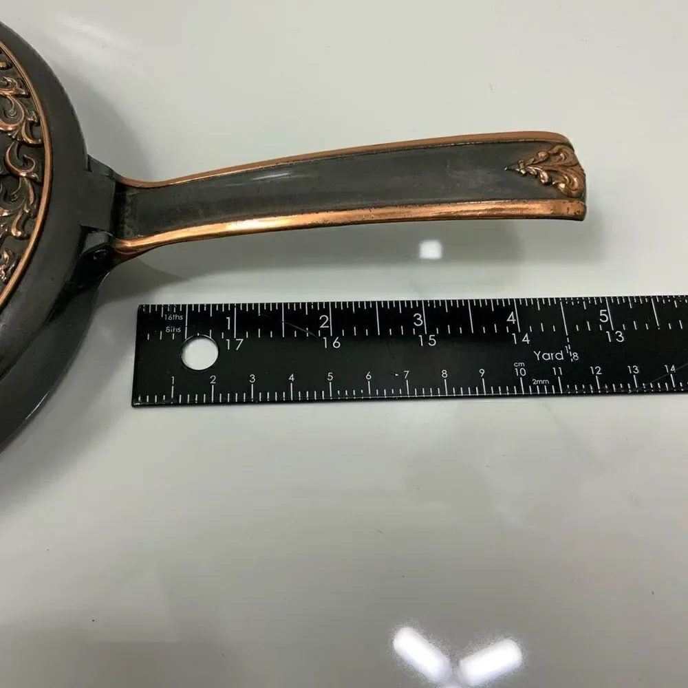VINTAGE L.E. Mason Co. Silent Butler Crumb Catcher